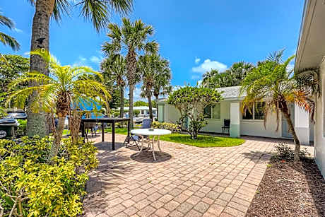 Singer Island Stunner 2 BR