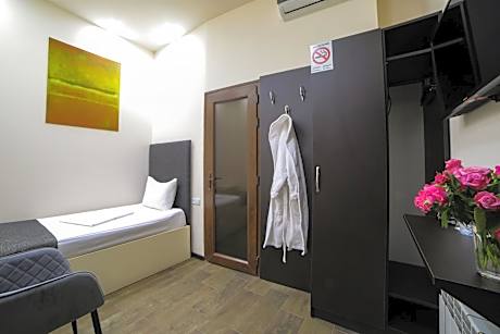 Budget Single Room without window