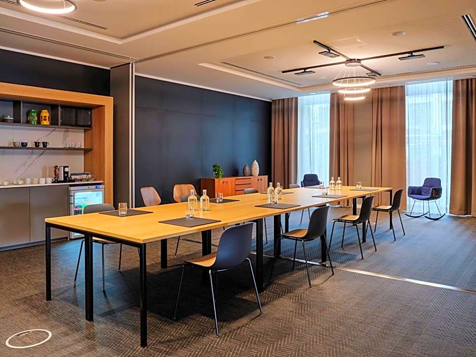 Adina Apartment Hotel Cologne