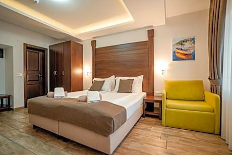 Double Room with Lake View