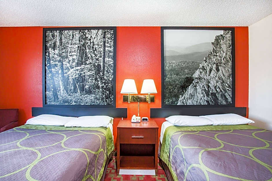 Super 8 by Wyndham Harrisonburg