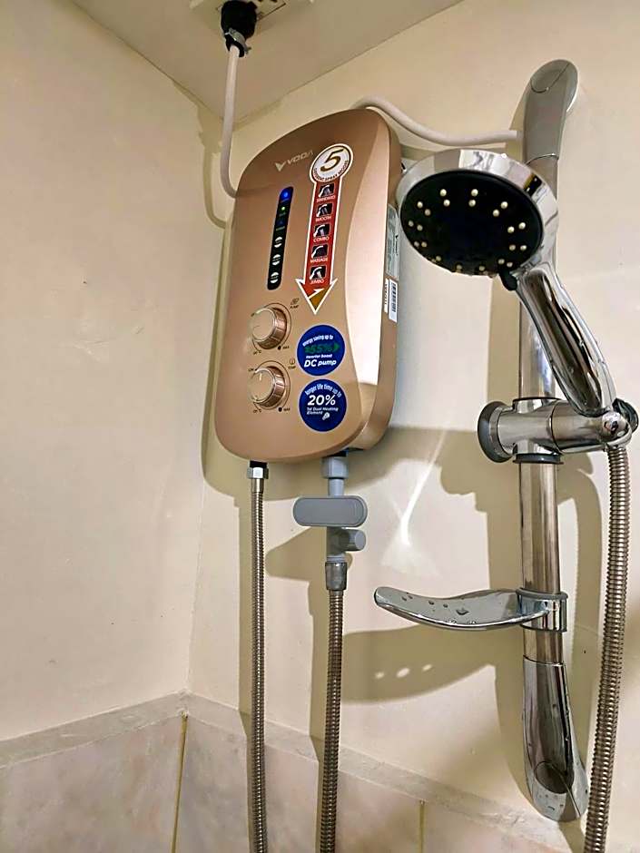 Davao Condo 2BR Pool Wifi Netflix