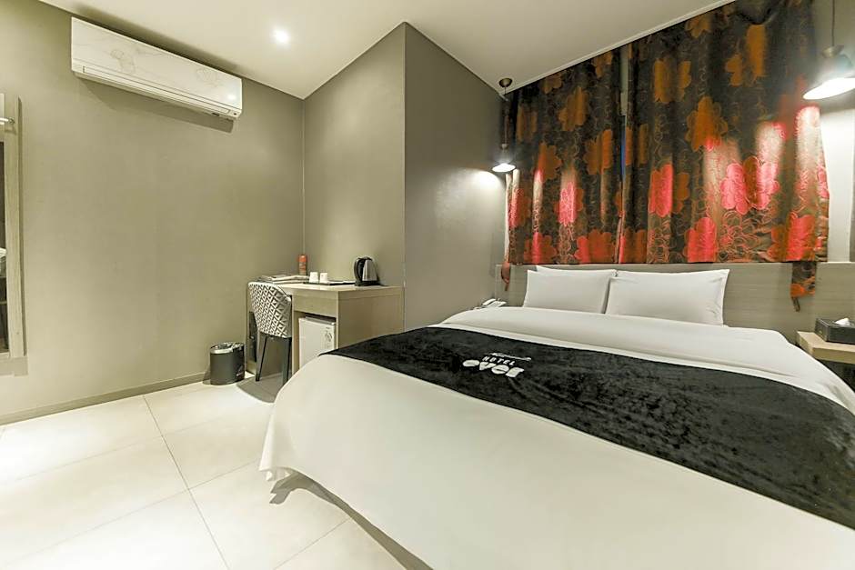 Ever Tourist Hotel