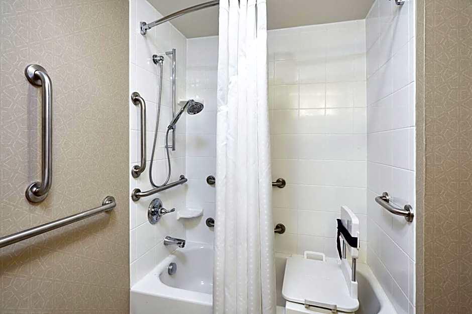 Holiday Inn Express Hotels- Hampton By IHG