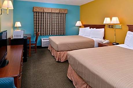 Queen Room with Two Queen Beds - Non-Smoking