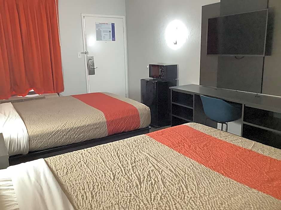 Motel 6-Memphis, TN - East