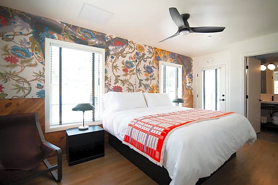 Talbot Commons Hotel