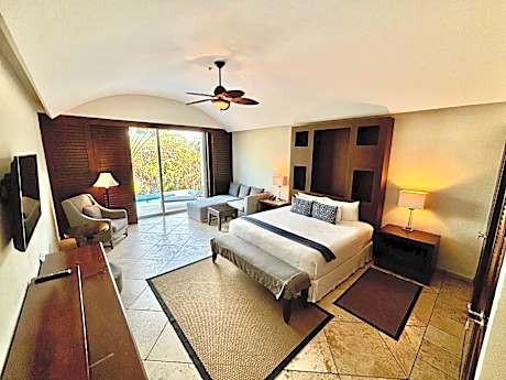 Suite with Private Pool