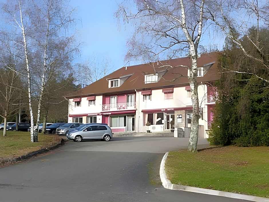 Hotel Logis Restaurant La Fontaine