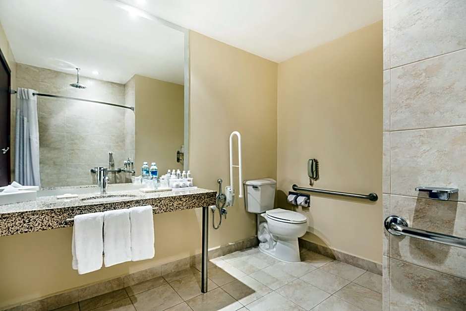 Holiday Inn Express Hotels & Suites Quito By IHG