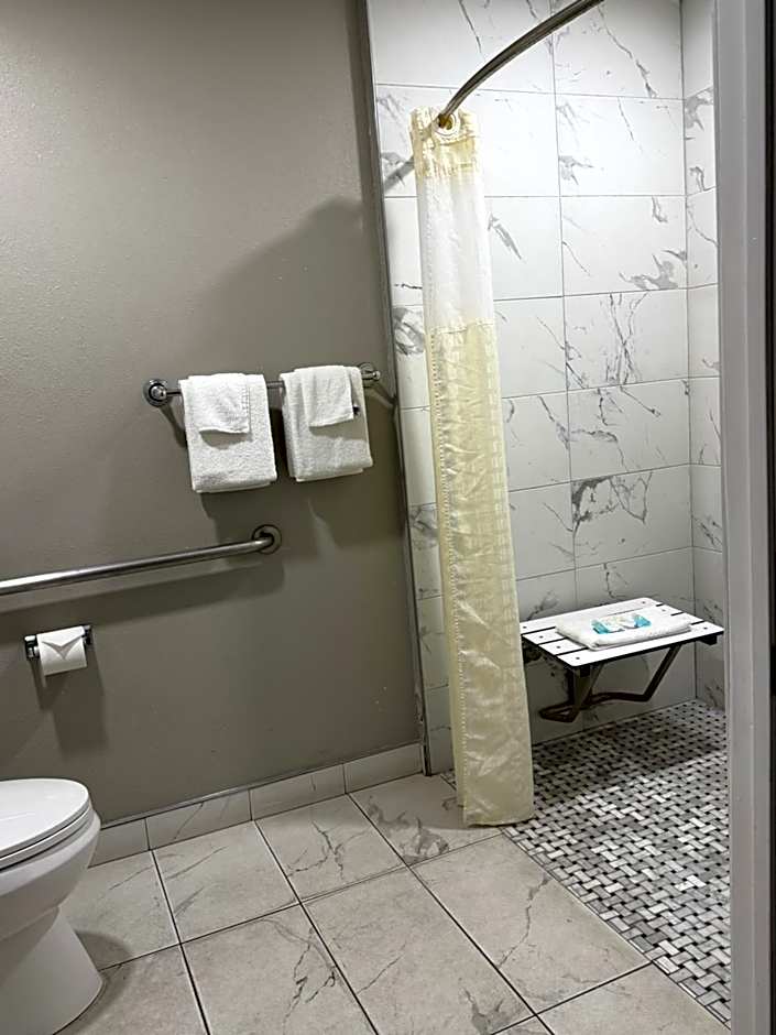 Sycamore Inn Chico University Area