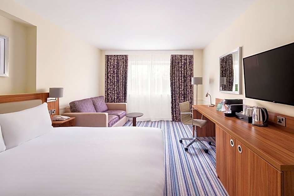 Holiday Inn Ashford Central By IHG