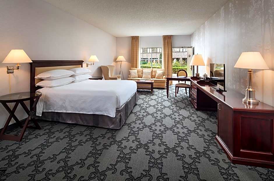 Anaheim Majestic Garden Hotel