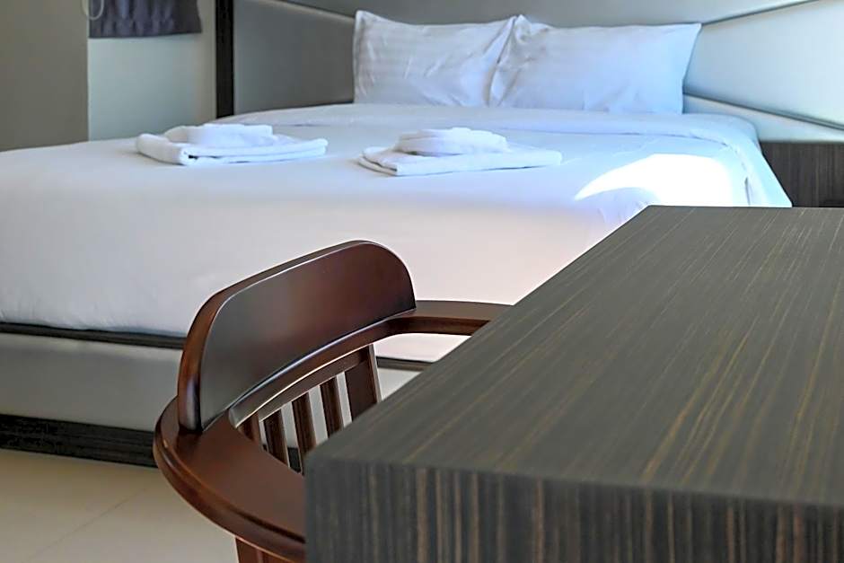 Golden Sea Hua Hin - SHA Extra Plus