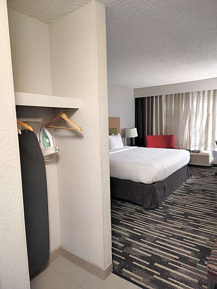 Country Inn & Suites by Radisson, Indianapolis South, IN