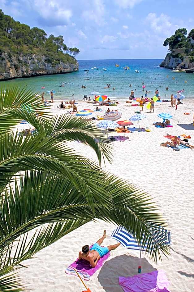 Hotel Apartamentos Cala Santanyi