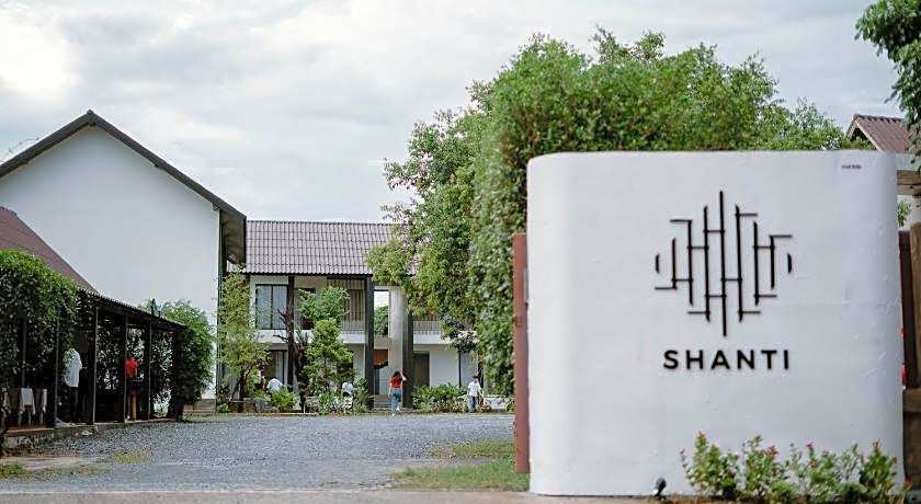Shanti-Retreat Hotel