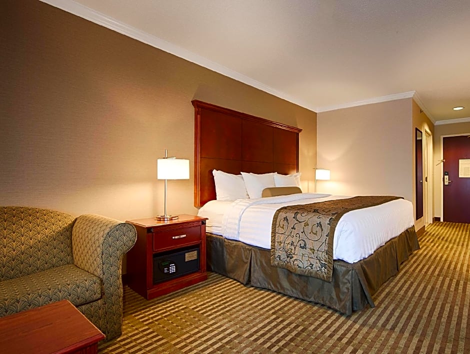 Best Western Plus Liverpool - Syracuse Inn & Suites