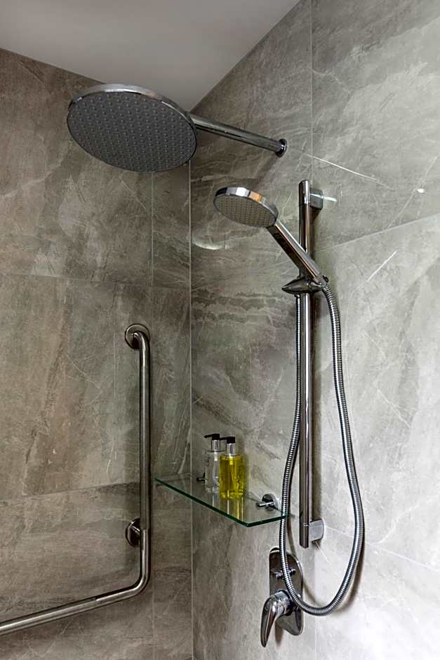 Two Tree Motel & Lodge