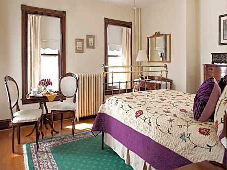 Queen Suite