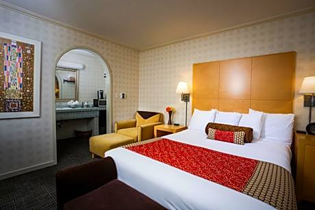 Queen Room