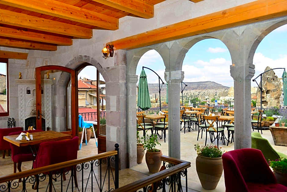 Caftan Cave Suites