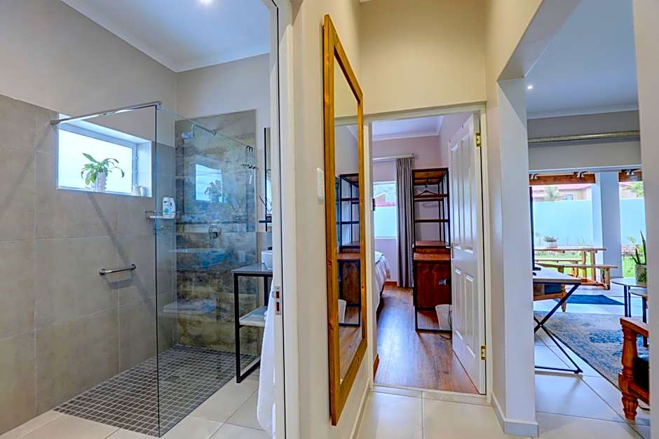 Out of Bounds Self-Catering Lodge