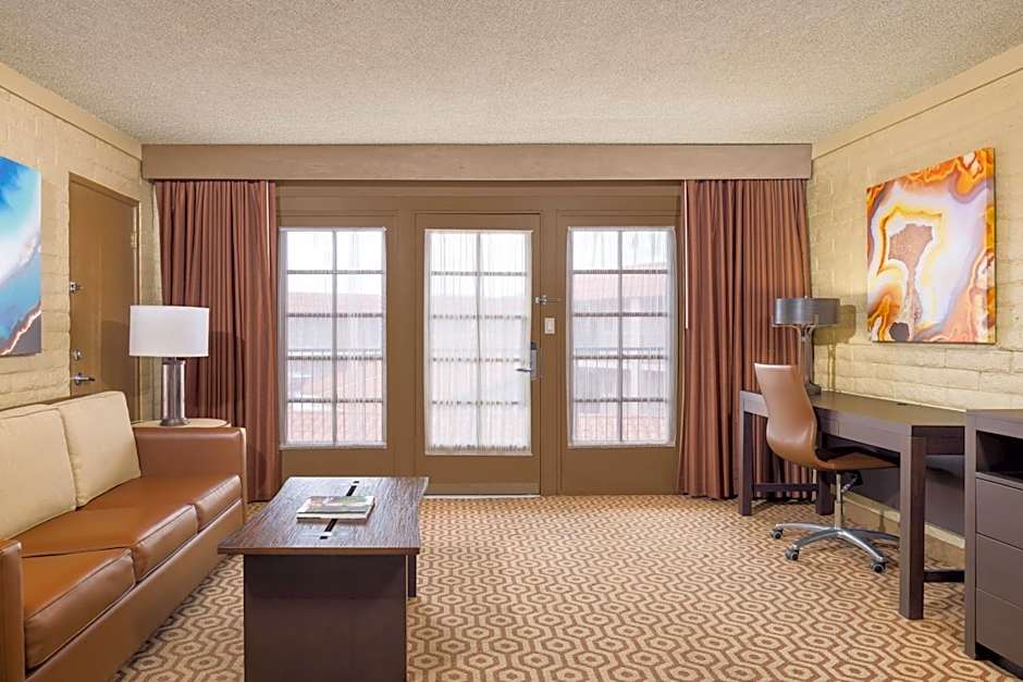 DoubleTree Suites By Hilton Tucson - Williams Center