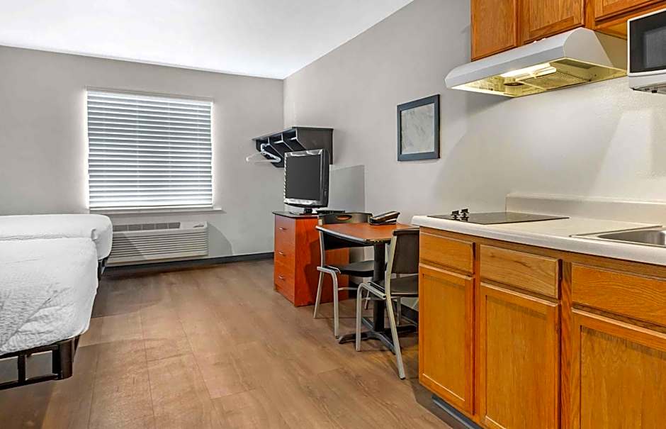 Extended Stay America Select Suites - Fort Myers