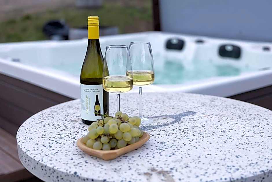 Buzál-Mórocza Pincészet és Szálláshely