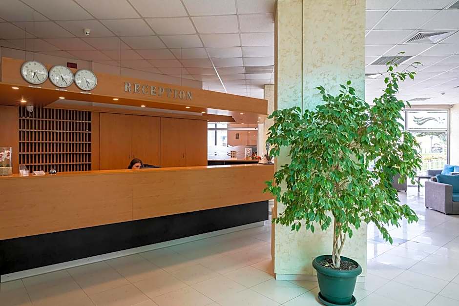 Flamingo Beach Hotel