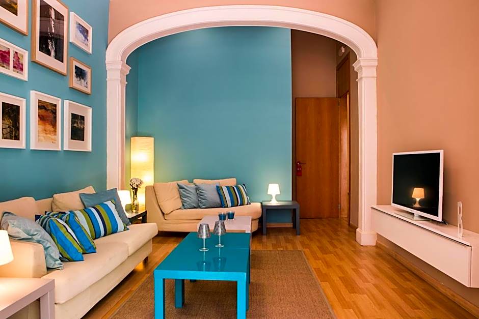 Born Barcelona Hostel