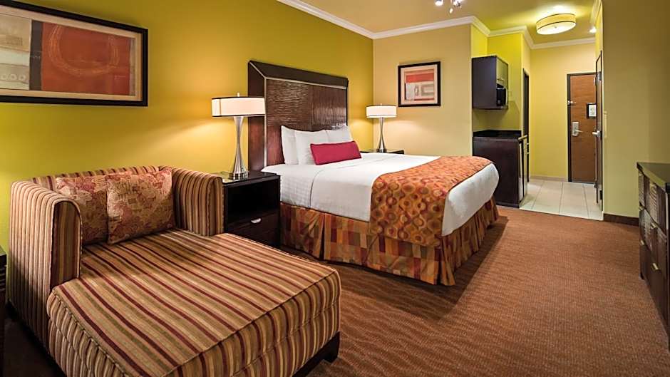 Best Western Plus Christopher Inn & Suites