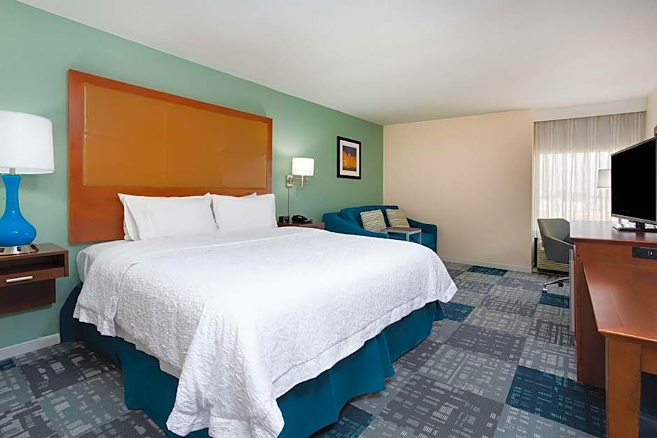 Photo 1 of 4 of 1 King Bed, Hearing/Mobility Accessible, Roll in Shower