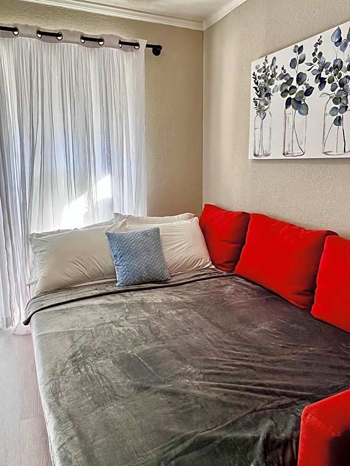 Cozy Galveston Beach Front Condo