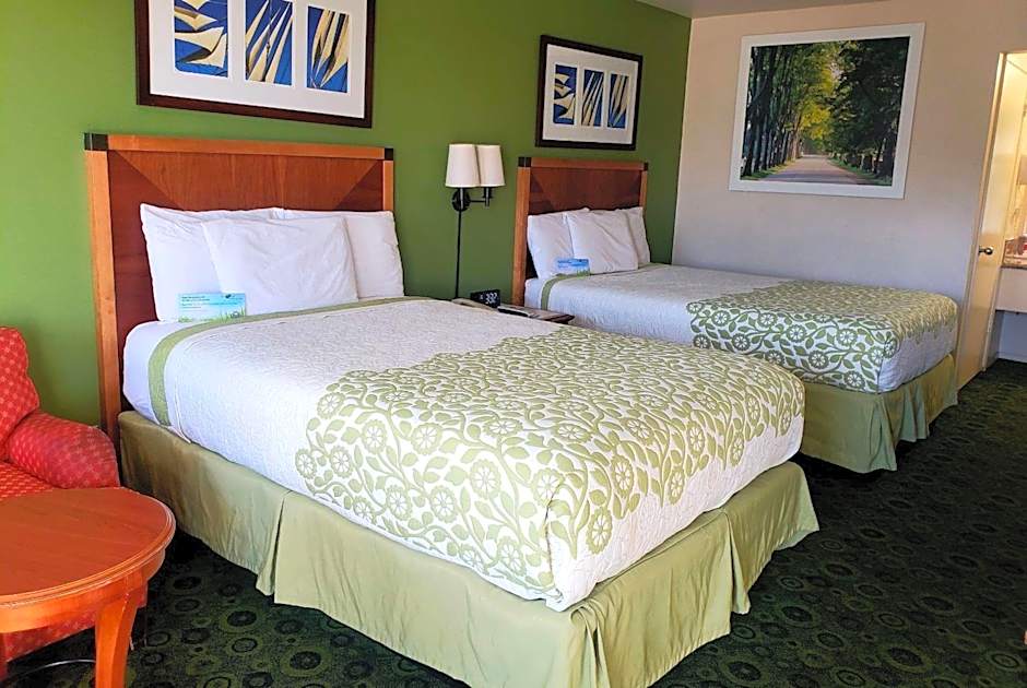 Days Inn by Wyndham Westley