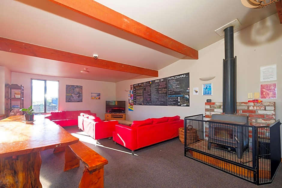 Dusky Lodge