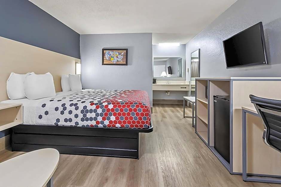 Econo Lodge Inn & Suites Cayce I-26 Airport