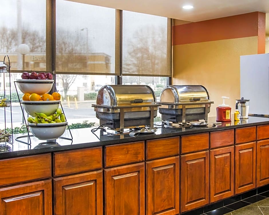 AmericInn by Wyndham Memphis East