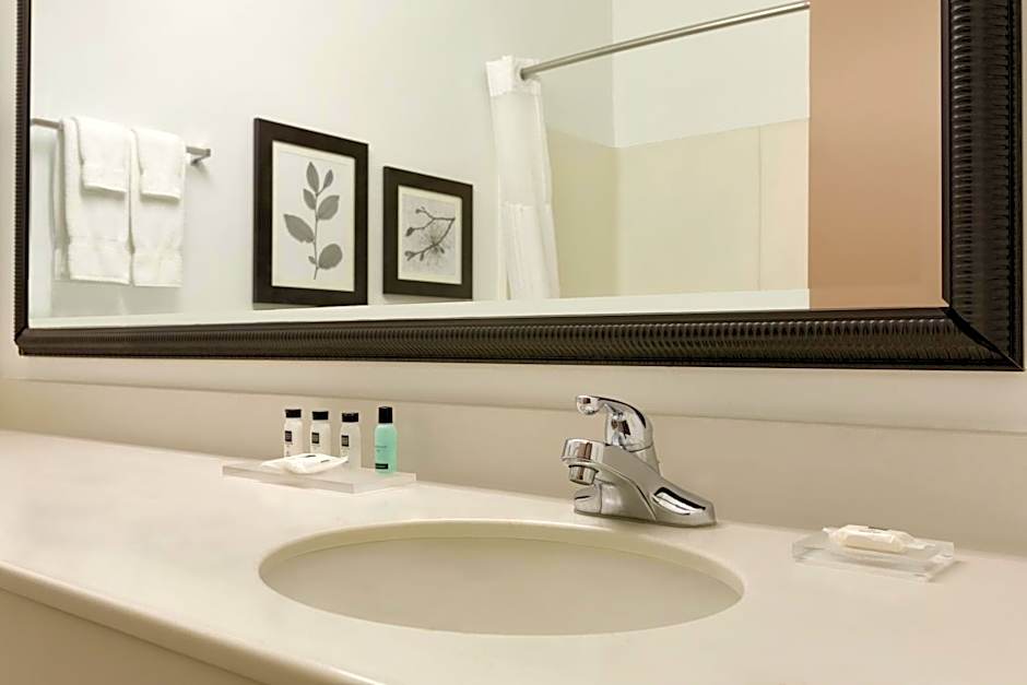 Country Inn & Suites by Radisson, Indianapolis Airport South, IN