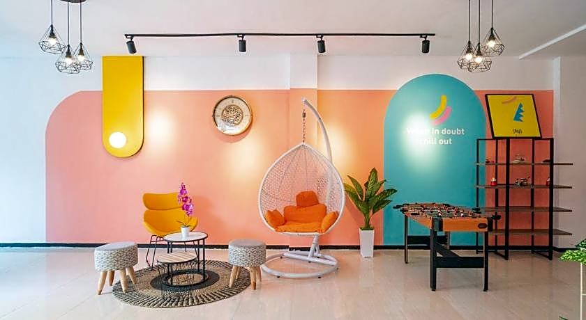 Sans Hotel Queen Batu