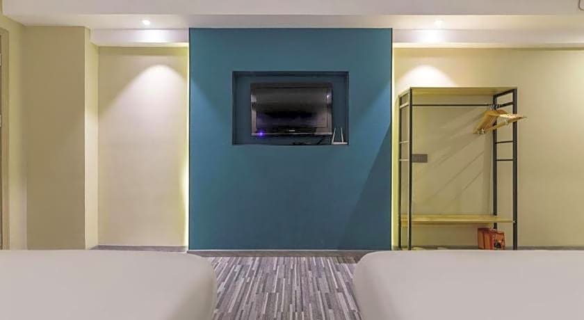 Jingtu hotel zhanjiang dingsheng plaza store