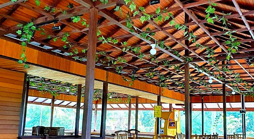 Hotel Besar Bulan Baru