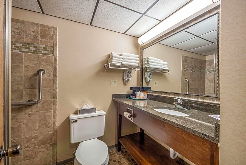 Quality Inn & Suites