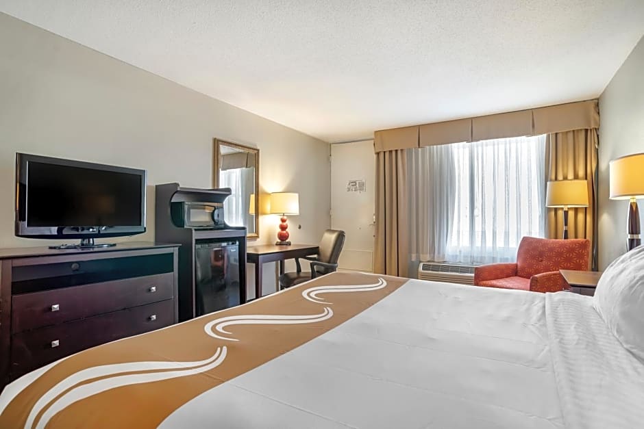 Photo 1 of 7 of King Room - Non-Smoking