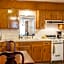 Econo Lodge Eagle Nest