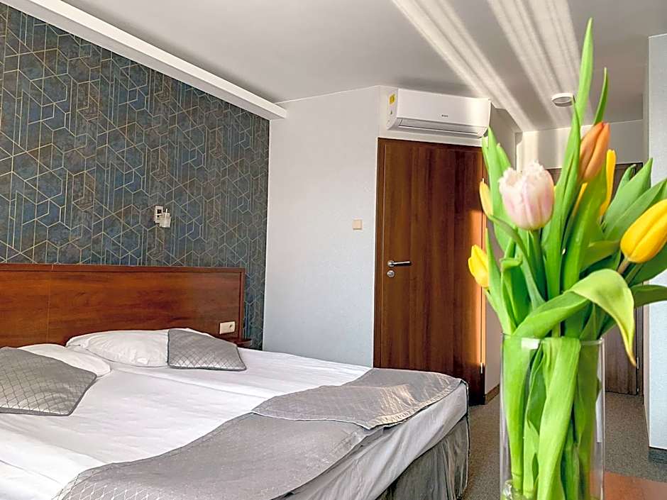 Hotel Fero Express POKOJE KLIMATYZOWANE AC