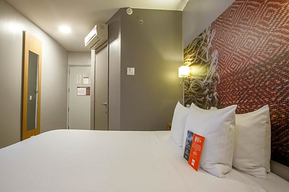 Ibis Quito