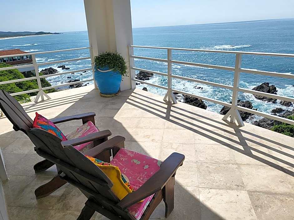 Hotel Luz de Mar ' right on the beach