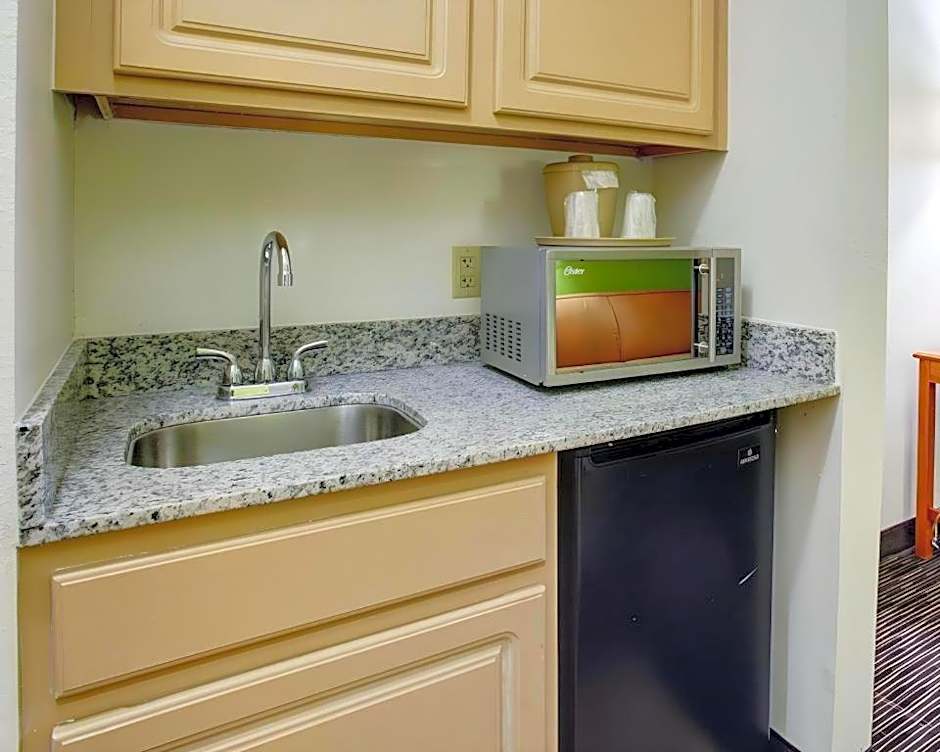 Quality Inn & Suites Austin Airport